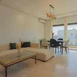 Bright And Cozy New 3 Bedrooms Apartment