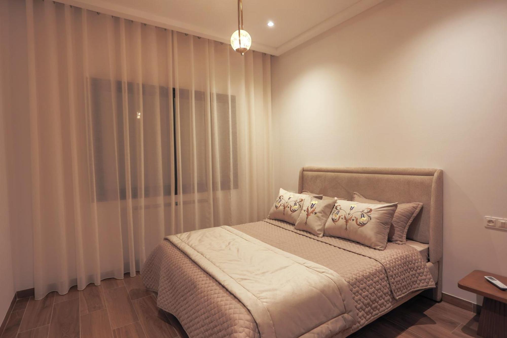 Bright And Cozy New 3 Bedrooms Apartment