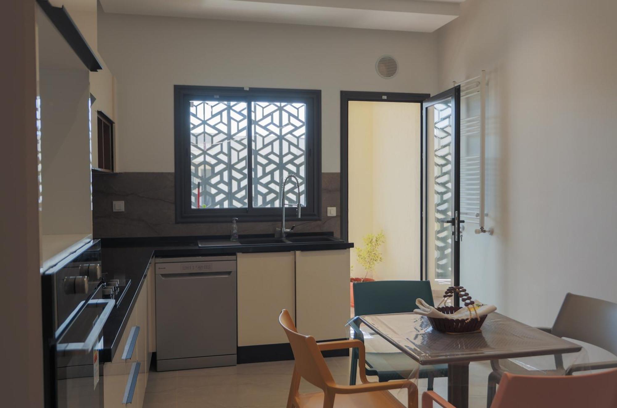 Bright And Cozy New 3 Bedrooms * Tunis